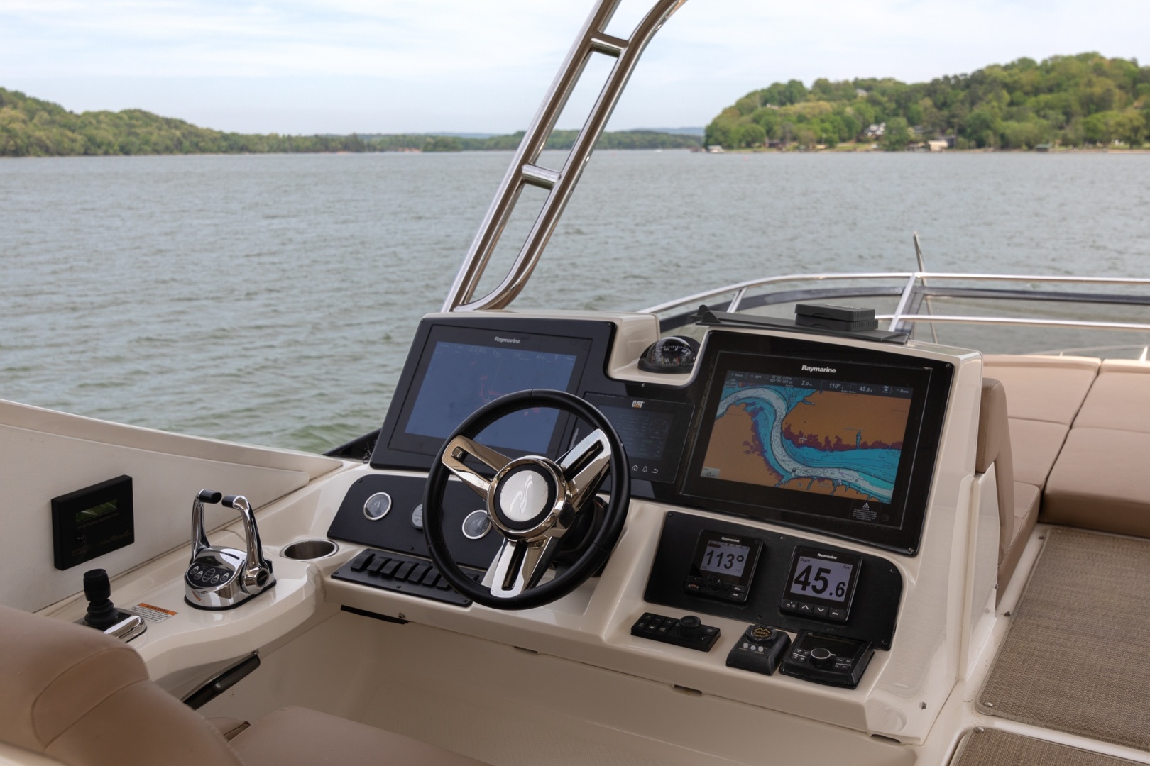 2018 Sea Ray L650 FLY - Image 41