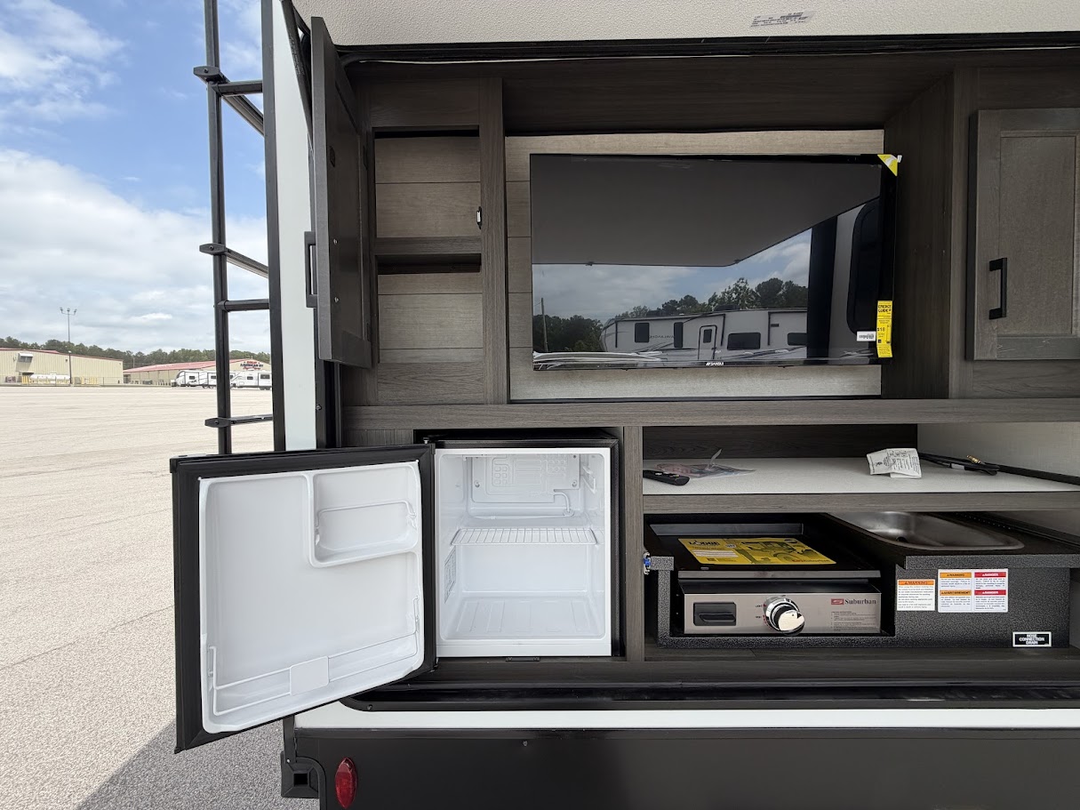 2026 VENTURE RV SPORTTREK 327VIK - Image 7