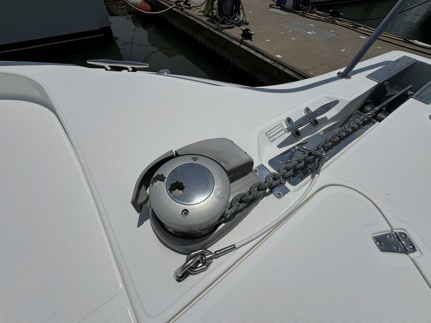 2011 Boston Whaler 305 Conquest - Image 13
