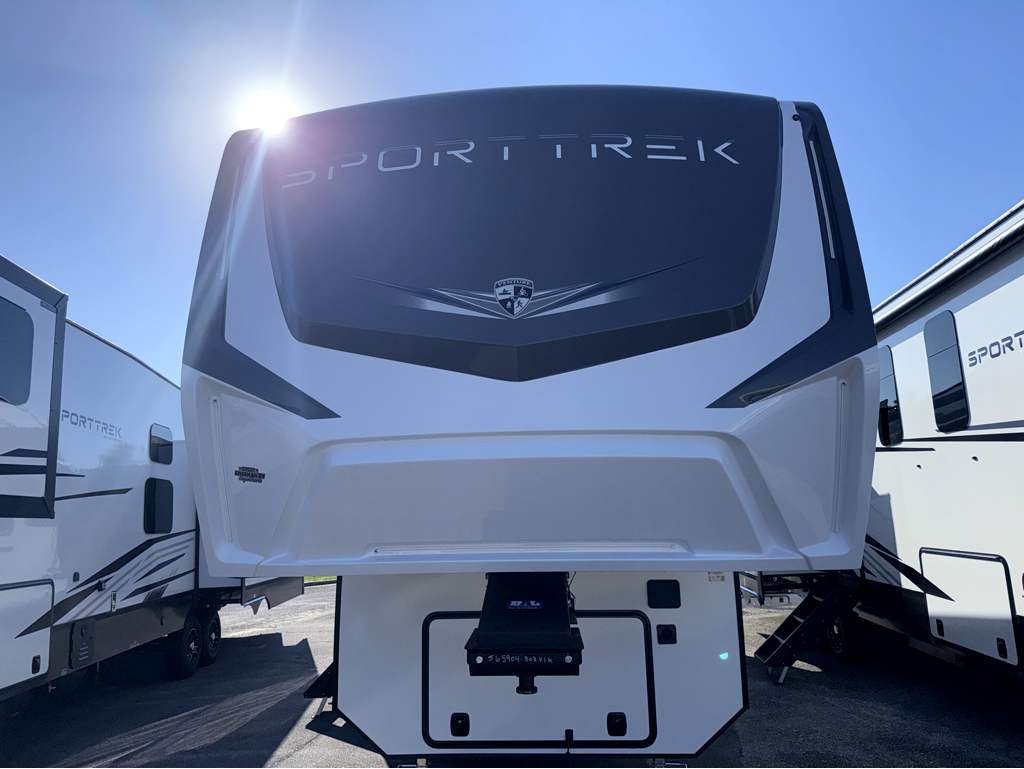 2026 VENTURE RV SPORTTREK 303VIK - Image 6