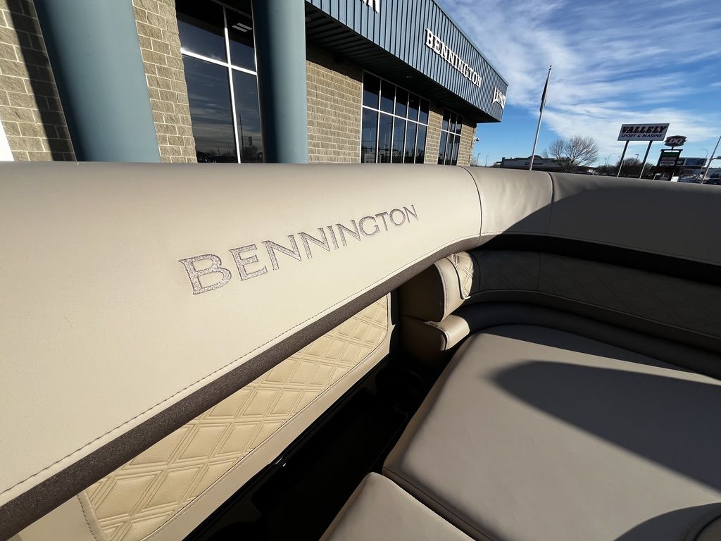 2026 Bennington 22SSR Lux TriToon Pontoon - Image 14
