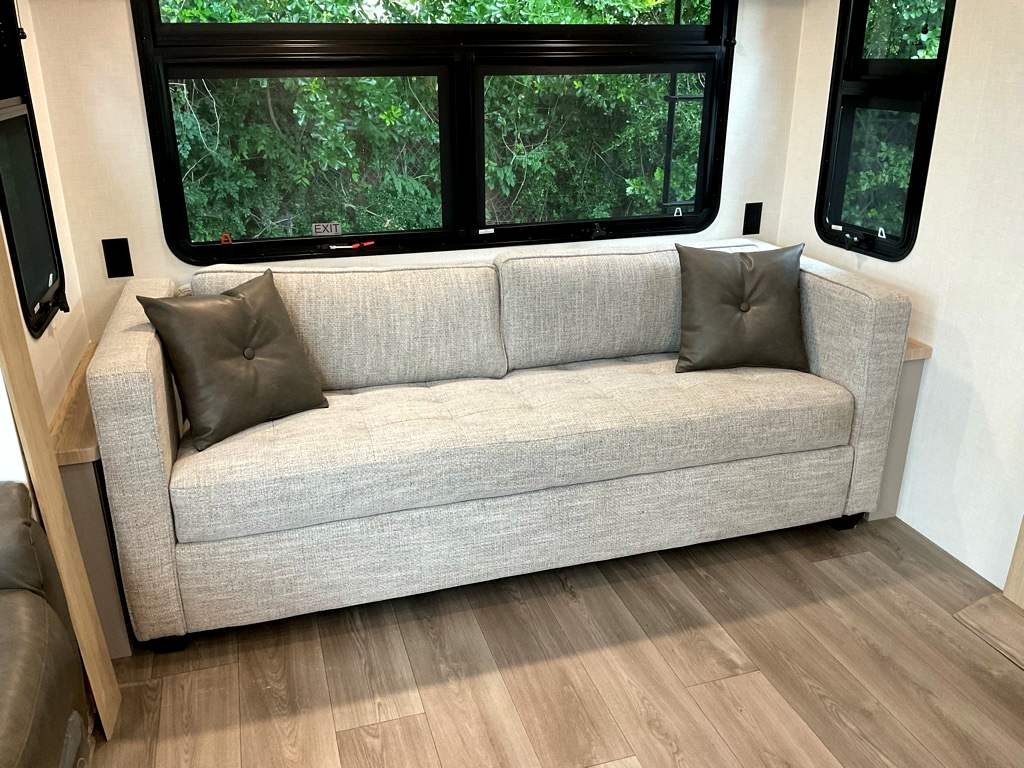 2027 KZ RIDGEWAY 31 RL - Image 12