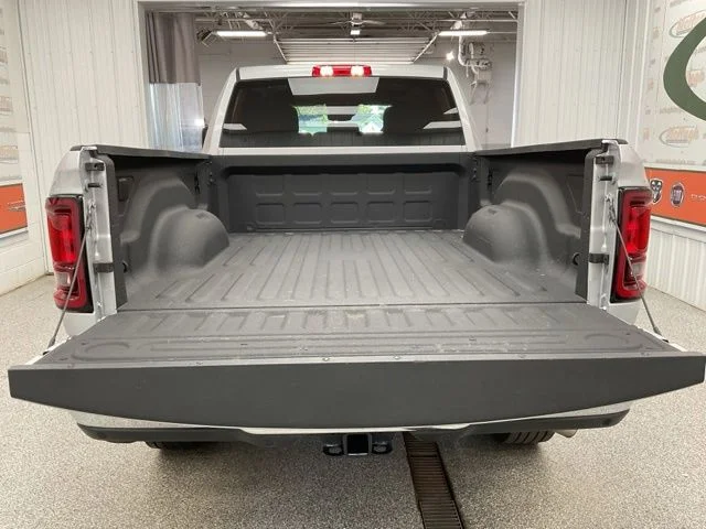2026 Ram 2500 Big Horn 4x4 Crew Cab 6'4" Box - Image 6