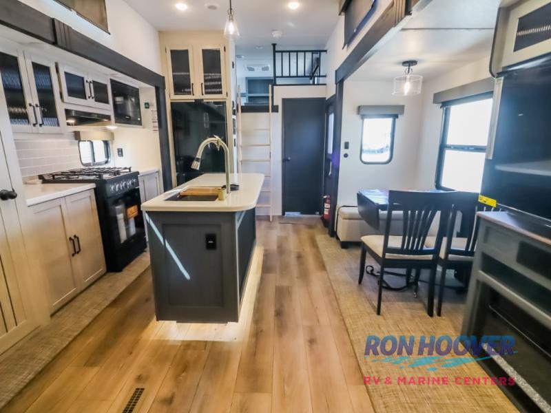 2026 PALOMINO PUMA 420LFT - Image 12
