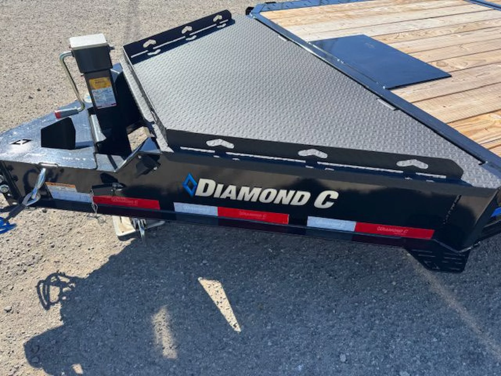 2026 DIAMOND C TRAILERS DIAMOND C HXD 207 L24X102 14,900 K PRO TILT - Image 5