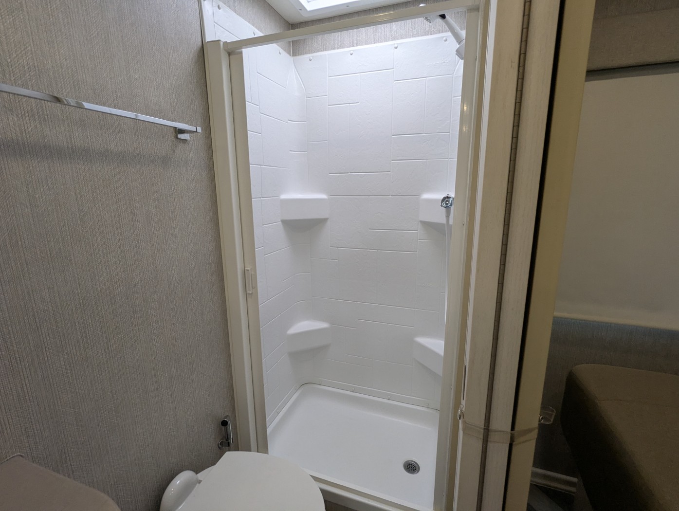 2024 Winnebago Vita 24P - Image 19