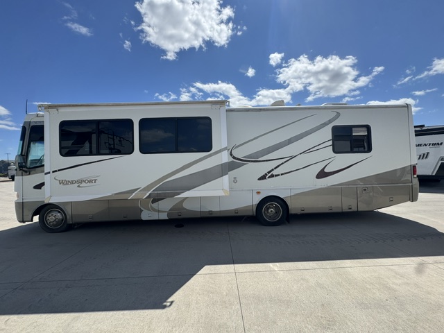 2004 FOURWINDS WINDSPORT 35D - Image 6