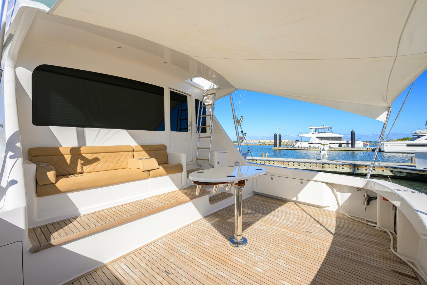 2007 Viking 64 Convertible - Image 10
