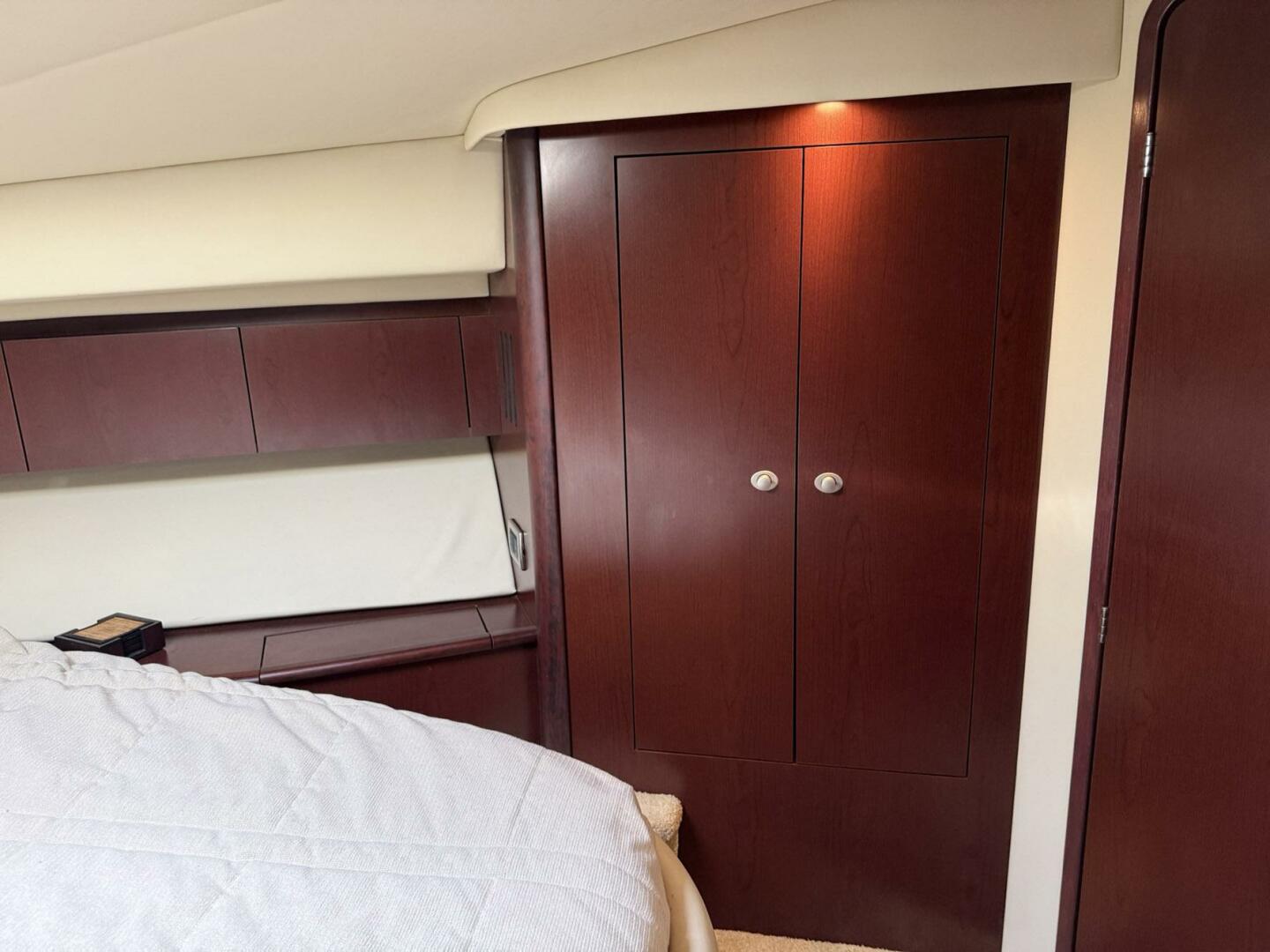 2008 Sea Ray 44 Sedan Bridge - Image 21