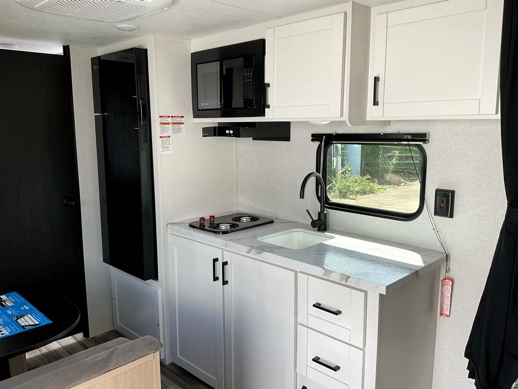 2026 JAYCO Jay Flight SLX 175 FQ - Image 9