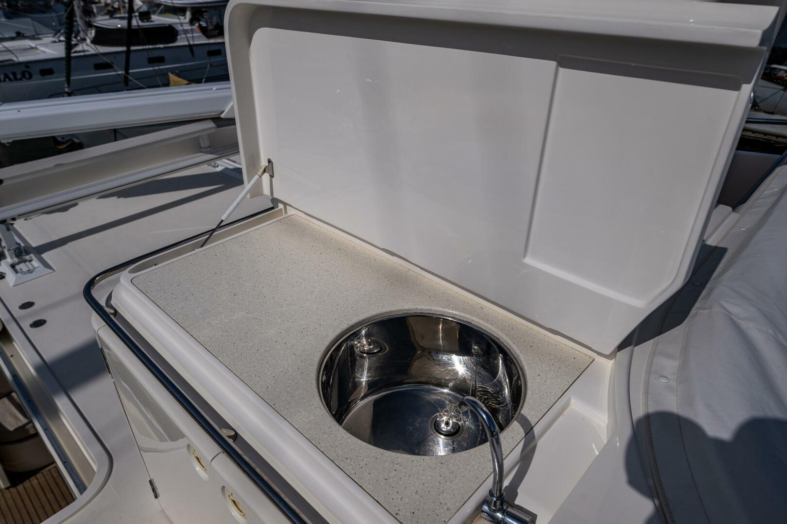 2002 Viking Princess 72 Princess Yacht - Image 26