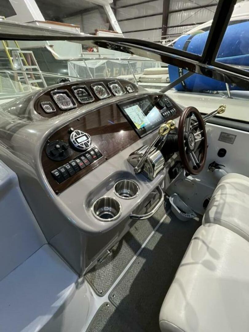 2008 Chaparral 350 Signature - Image 12