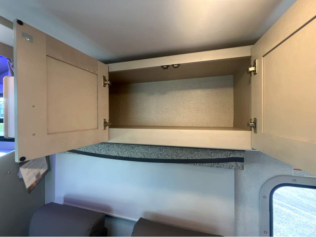 2026 THOR MOTOR COACH PASADENA 38FX - Image 23