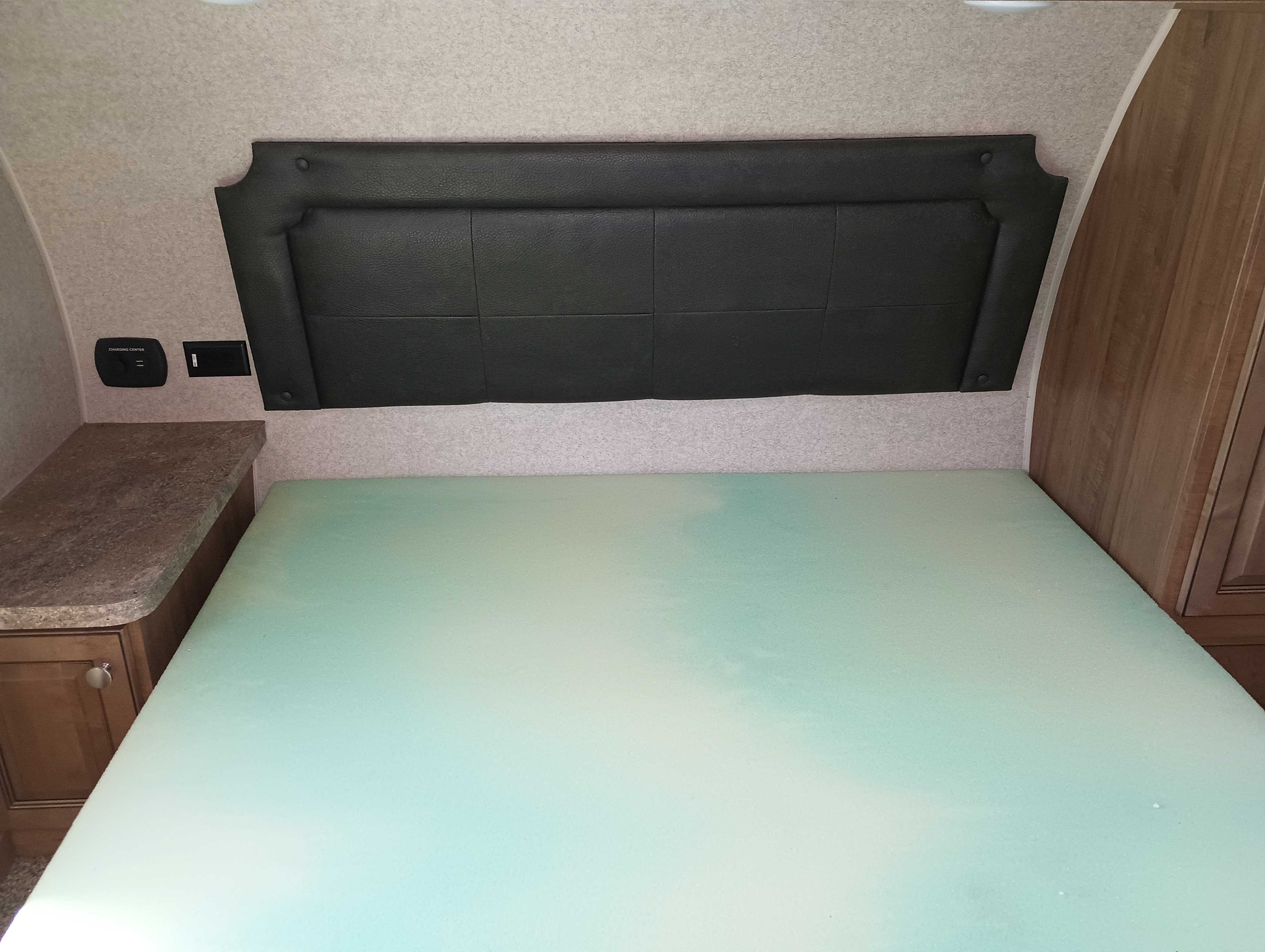 2015 Forest River Rockwood Ultra Lite 2650WS - Image 14