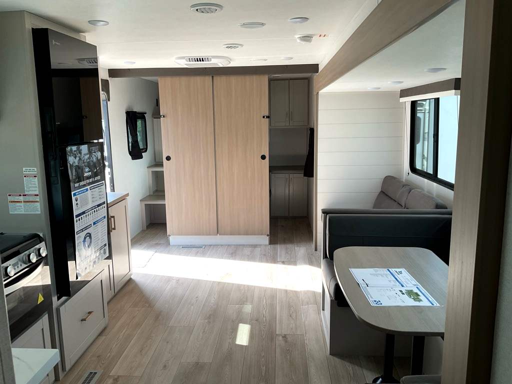 2027 JAYCO JAYCO  FLIGHT 335BHS - Image 8