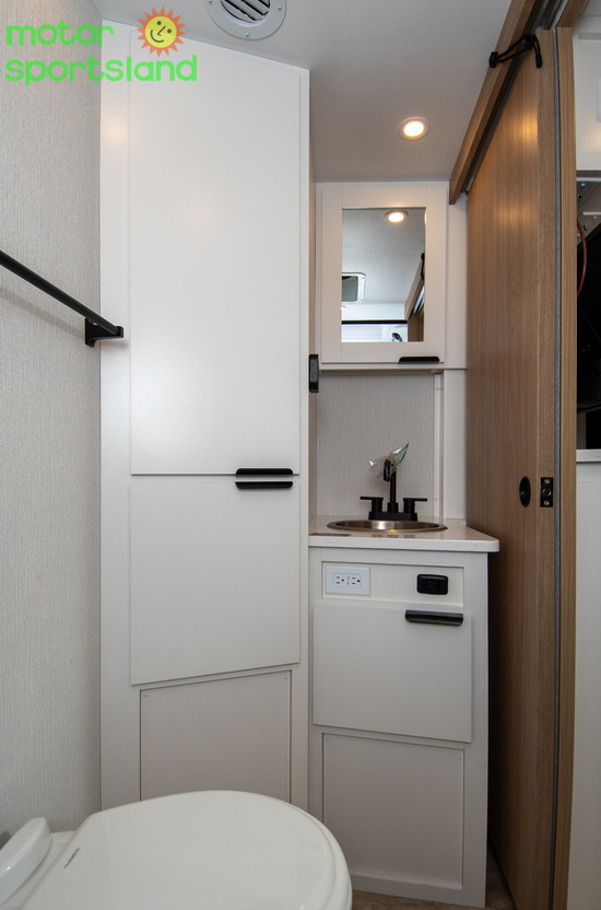 2026 Winnebago Micro Minnie 2108TB - Image 49