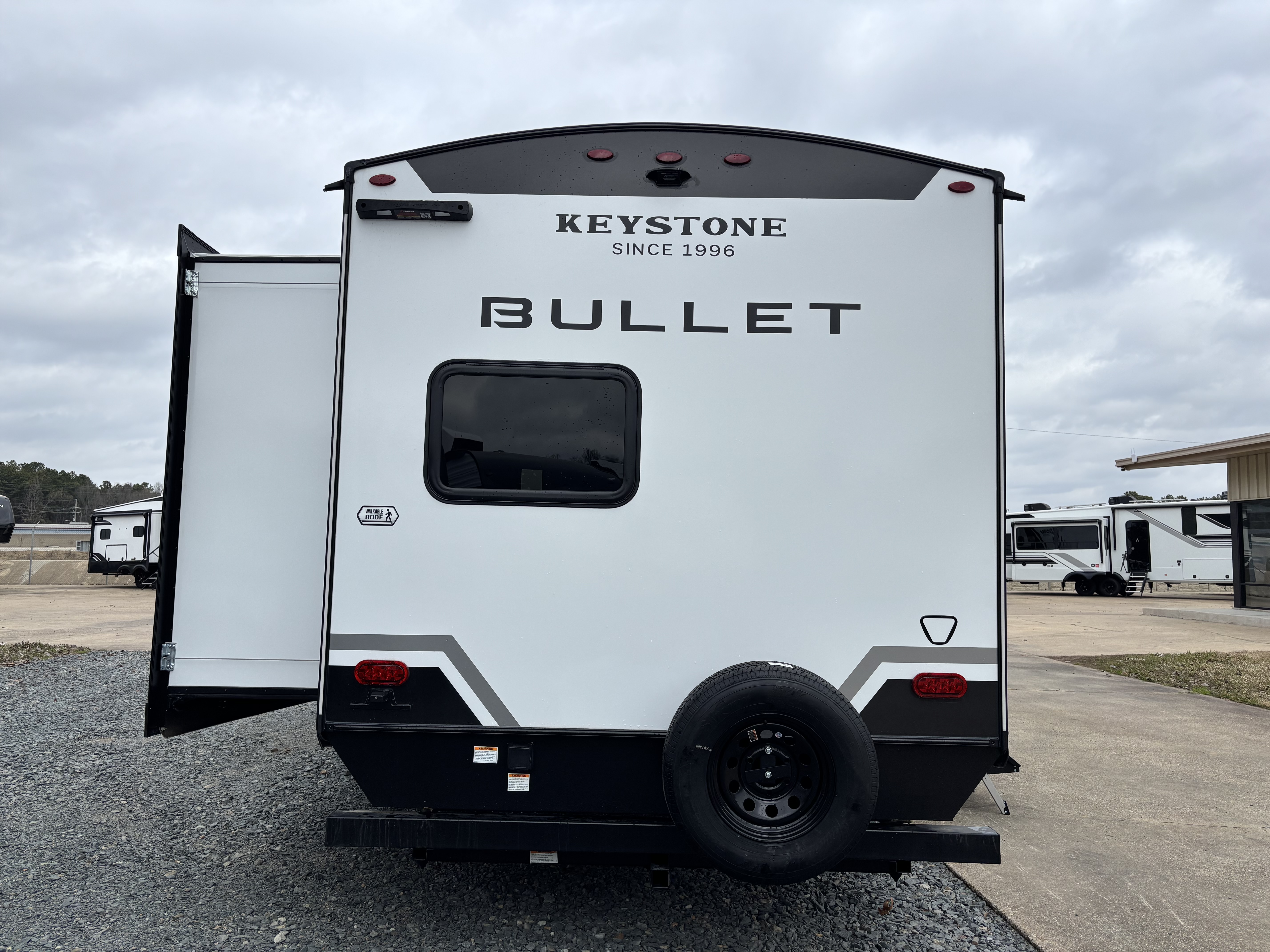 2026 Keystone Bullet Premium 330BKQ - Image 8