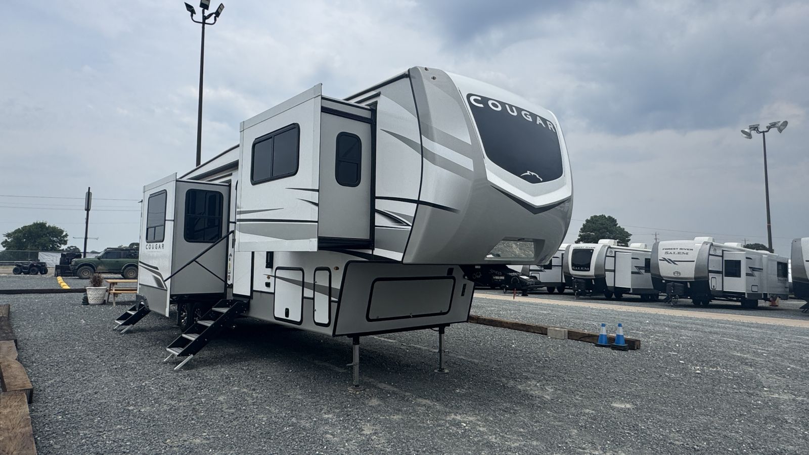 2023 Keystone Cougar East 354FLS - Image 1