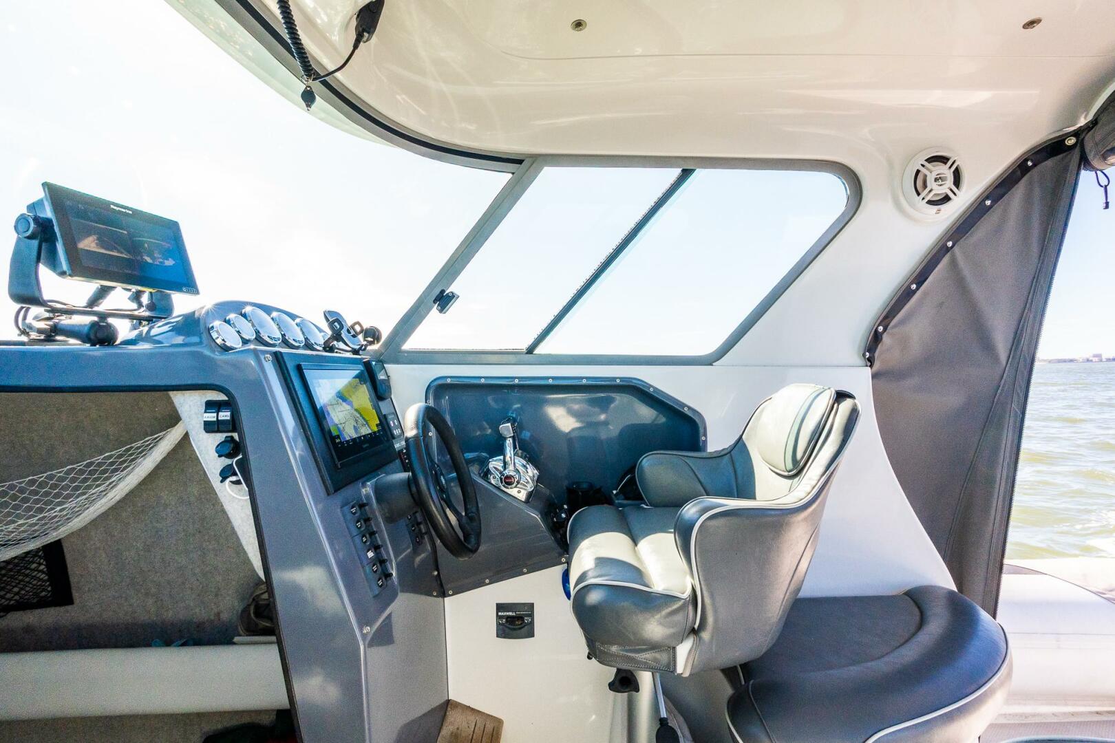 2002 Protector 410 Targa - Image 16