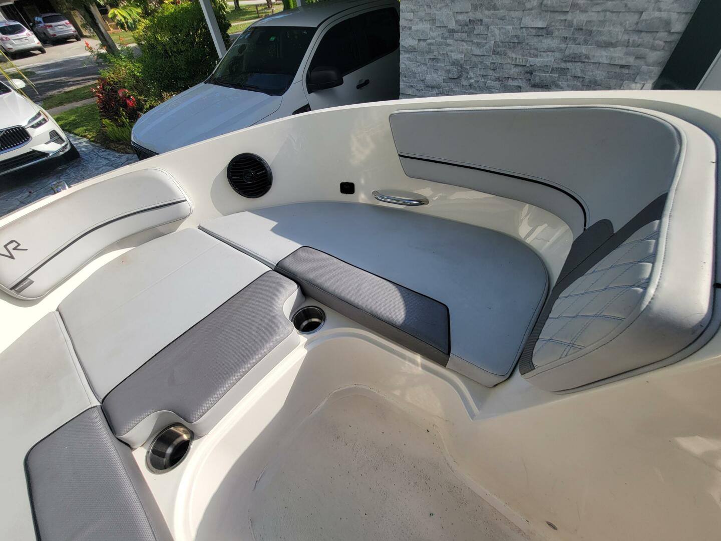 2023 Bayliner VR6 OB Base - Image 27
