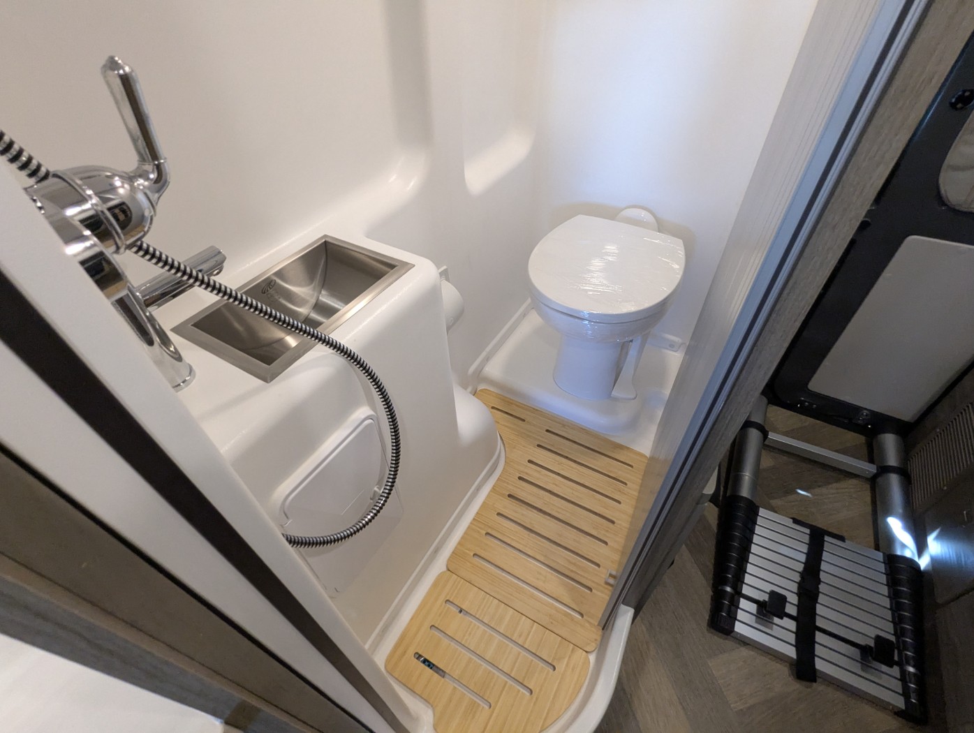 2026 Winnebago Travato 59G - Image 21