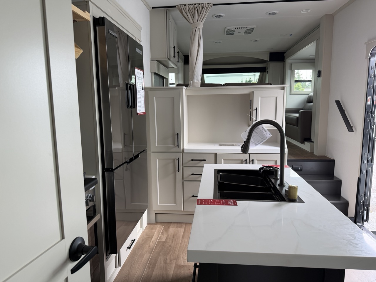 2026 Grand Design Solitude 380FL - Image 25