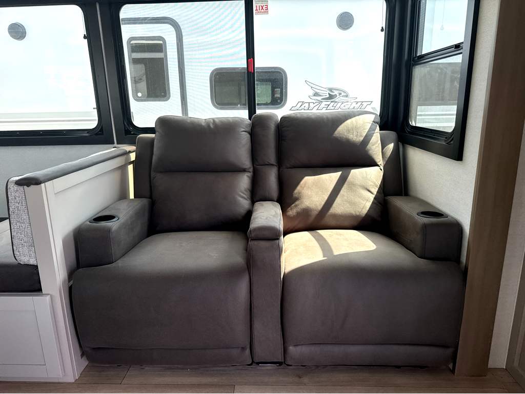 2027 JAYCO JAY FEATHER 30RKB - Image 12