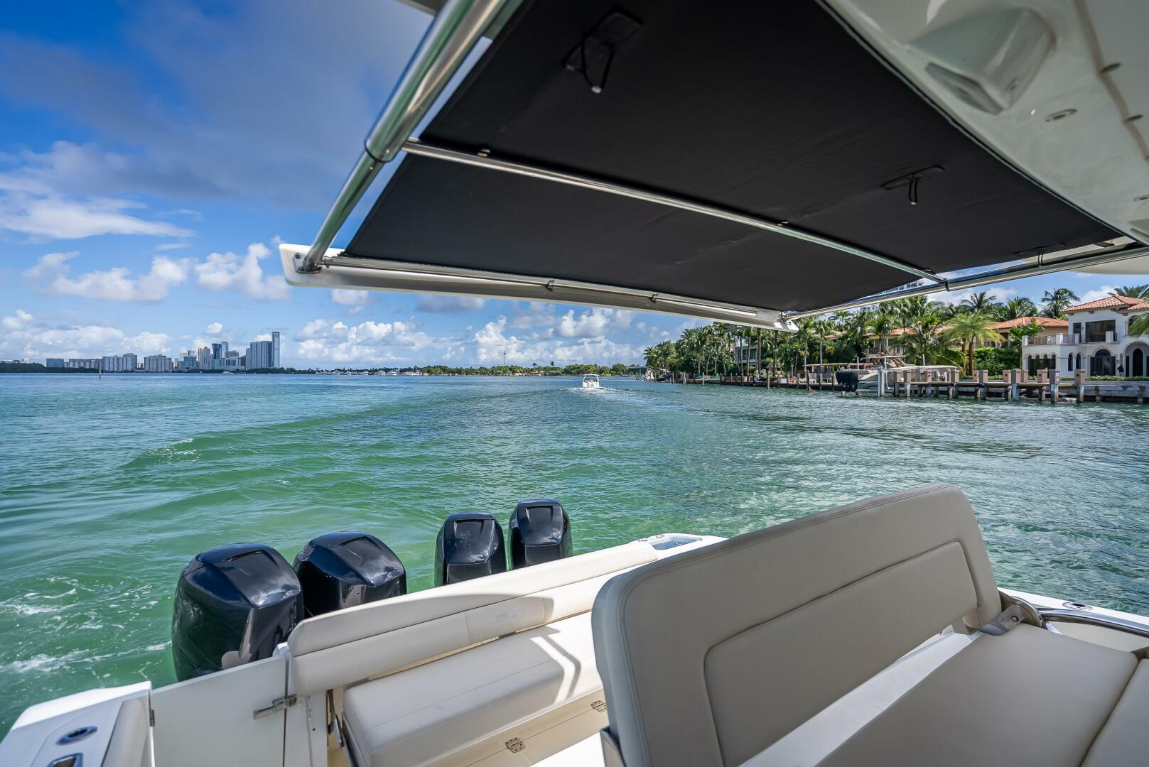2016 Boston Whaler - Image 126