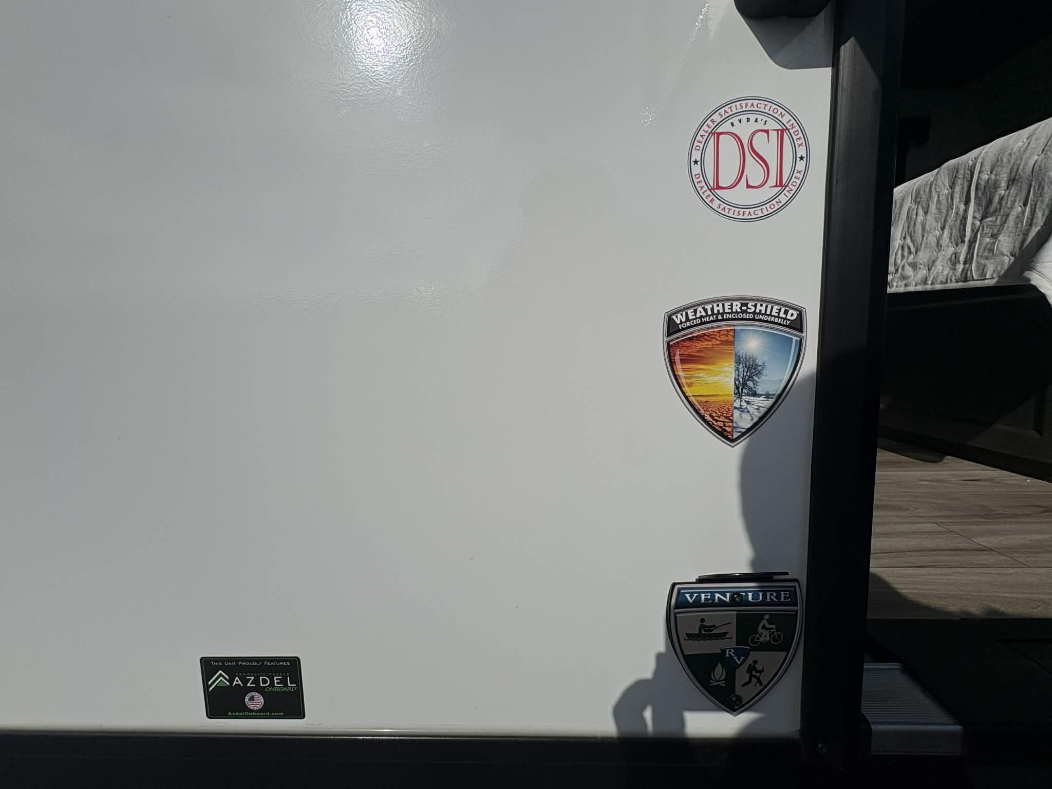 2026 VENTURE RV SPORTTREK STINGER 222VUD - Image 15