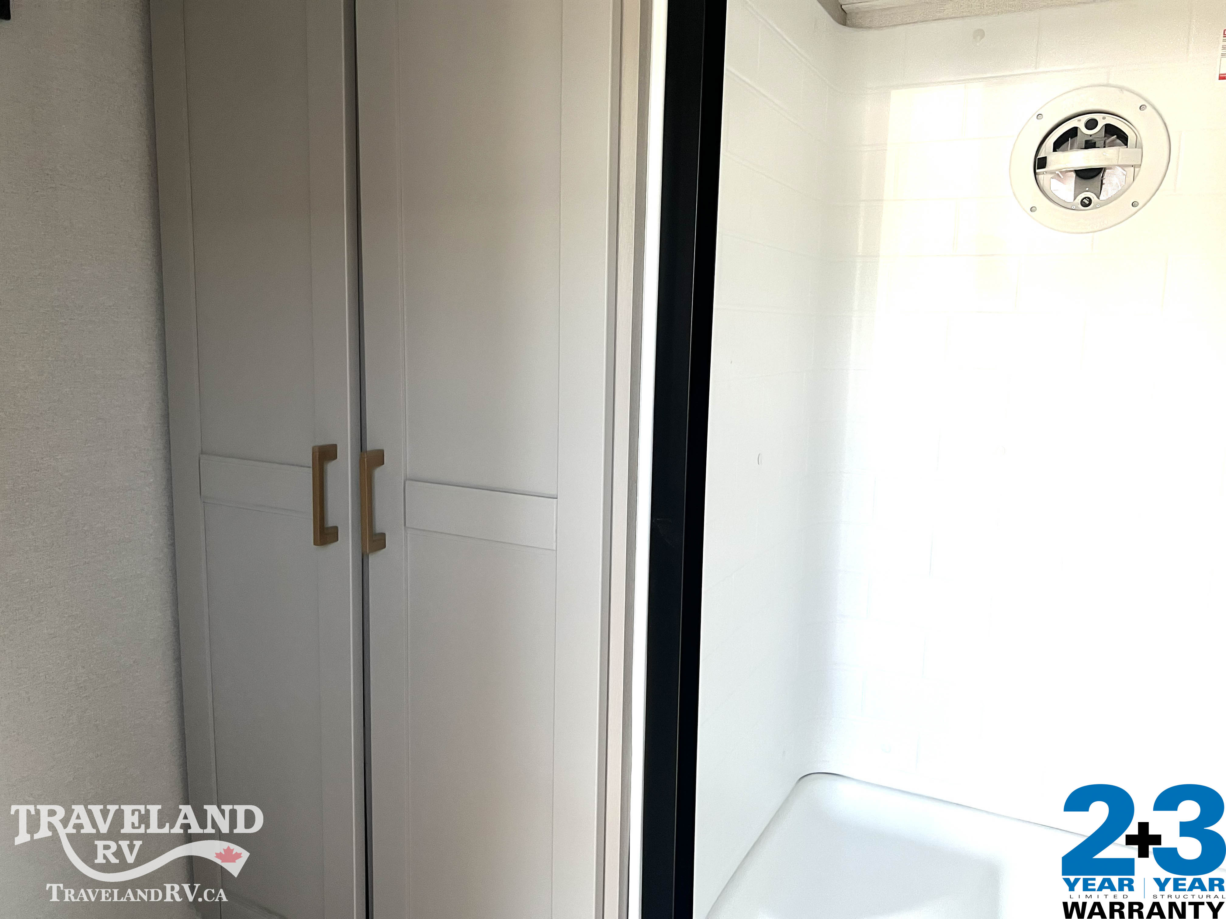 2027 Jayco Jay Flight Bungalow 404LOFT - Image 31