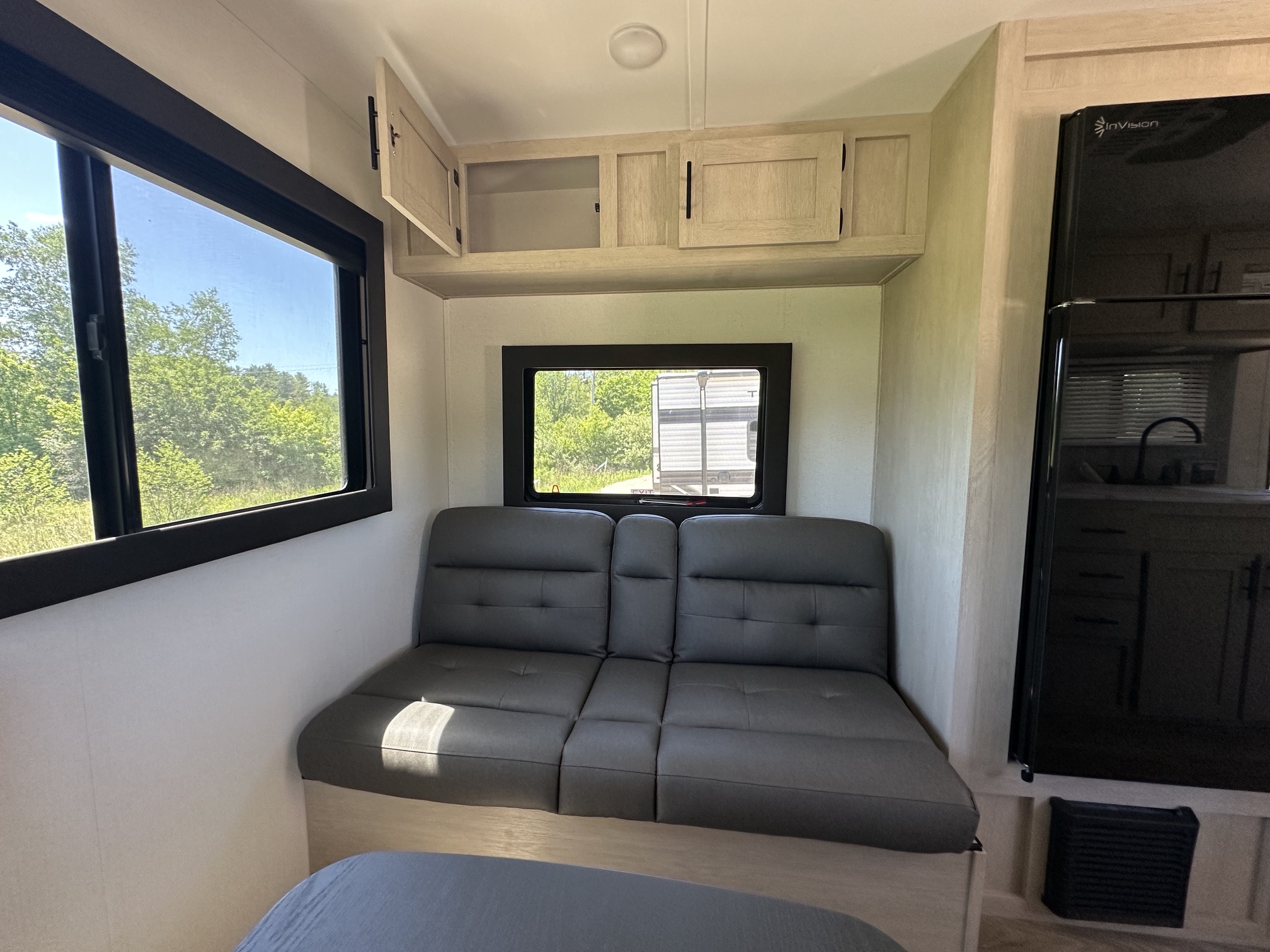 2025 Forest River Shasta 521CK - Image 12
