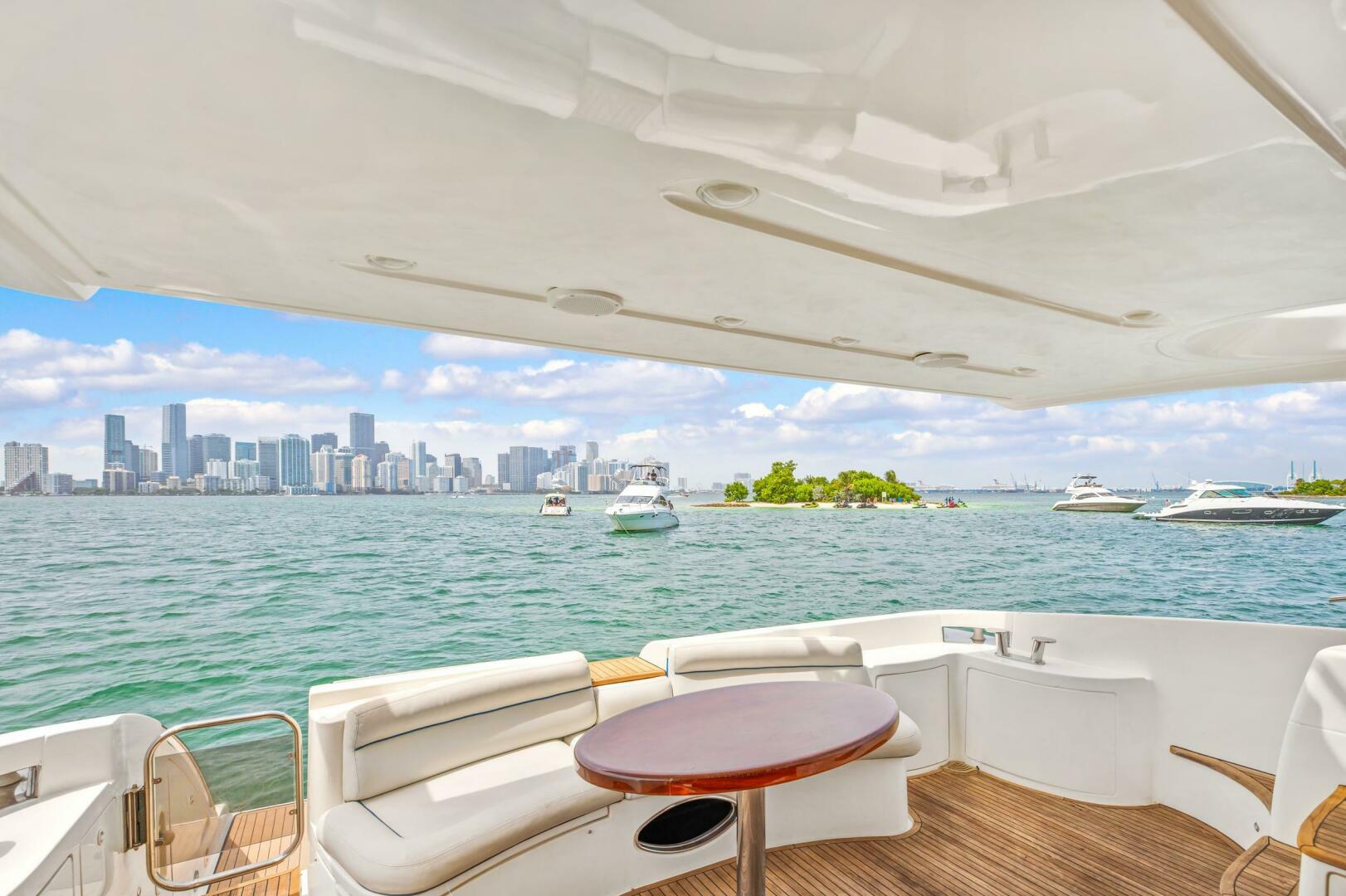2004 Azimut Azimut 62 Base - Image 23
