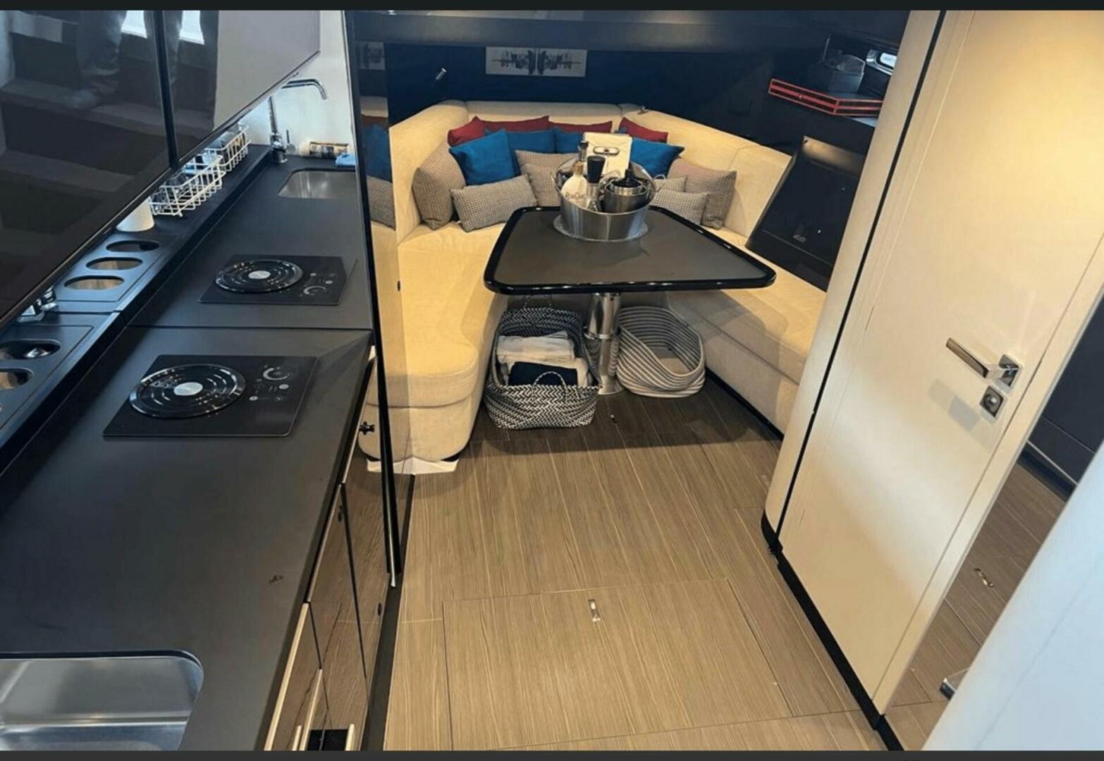 2022 Azimut Verve 42 - Image 18