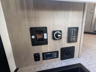 2027 Grand Design Lineage Series M 25FW - Image 19