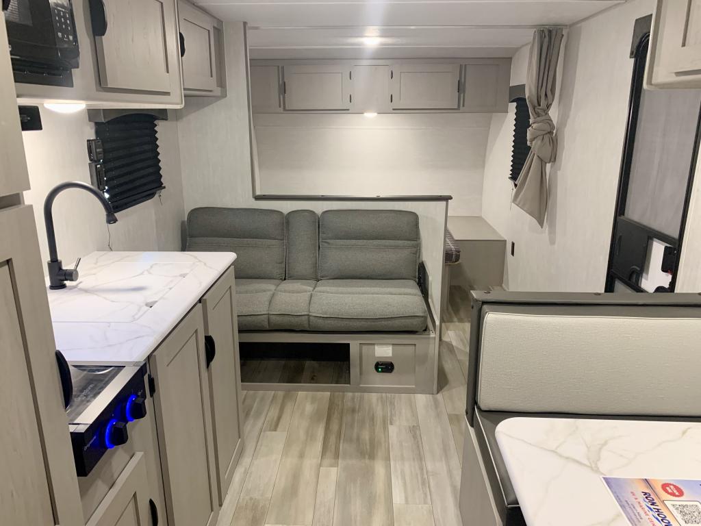 2025 COACHMEN 26BH - Image 19