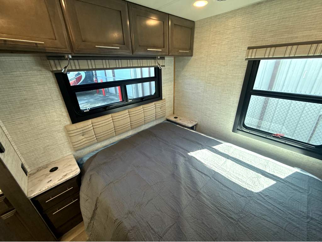 2025 ENTEGRA COACH ESTEEM 31F - Image 22
