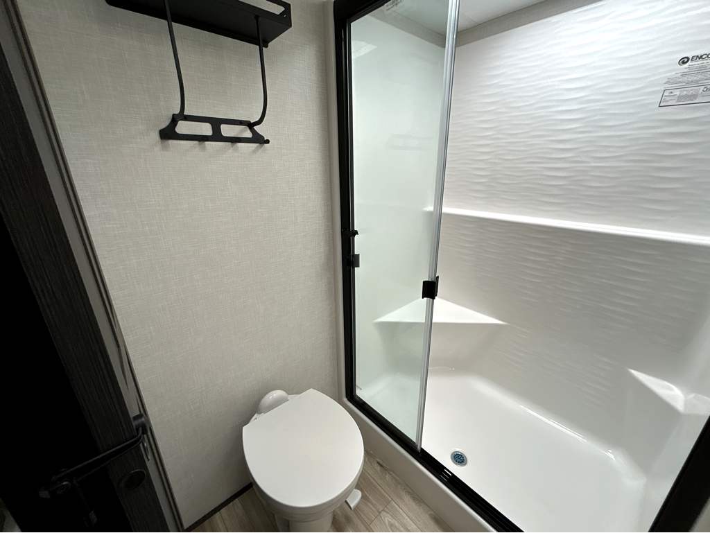 2026 VENTURE RV SPORTTREK 353VIK - Image 24