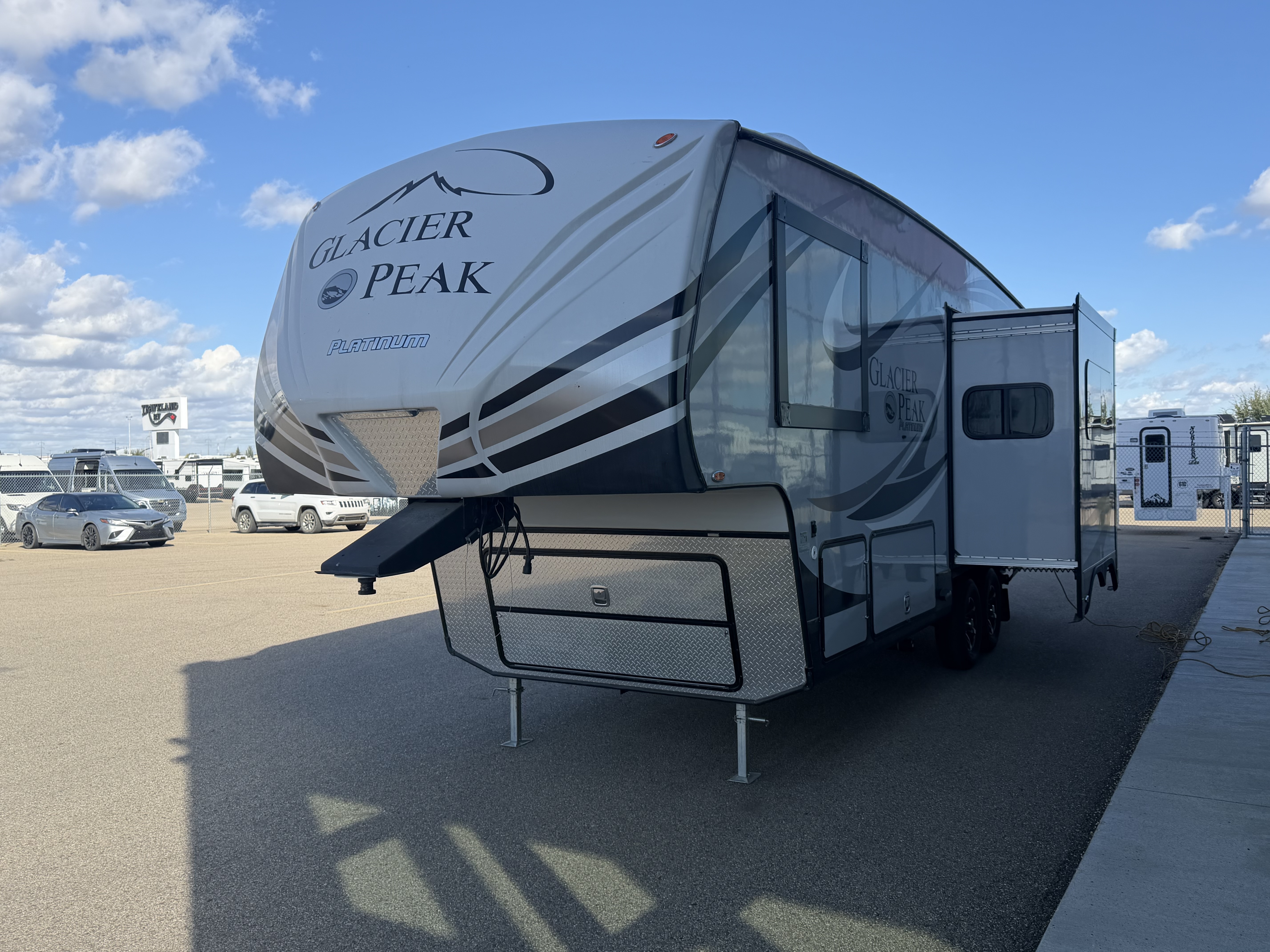 2016 OUTDOORS RV Mountain Series Glacier Peak 26RKS WALLOWA - Image 6