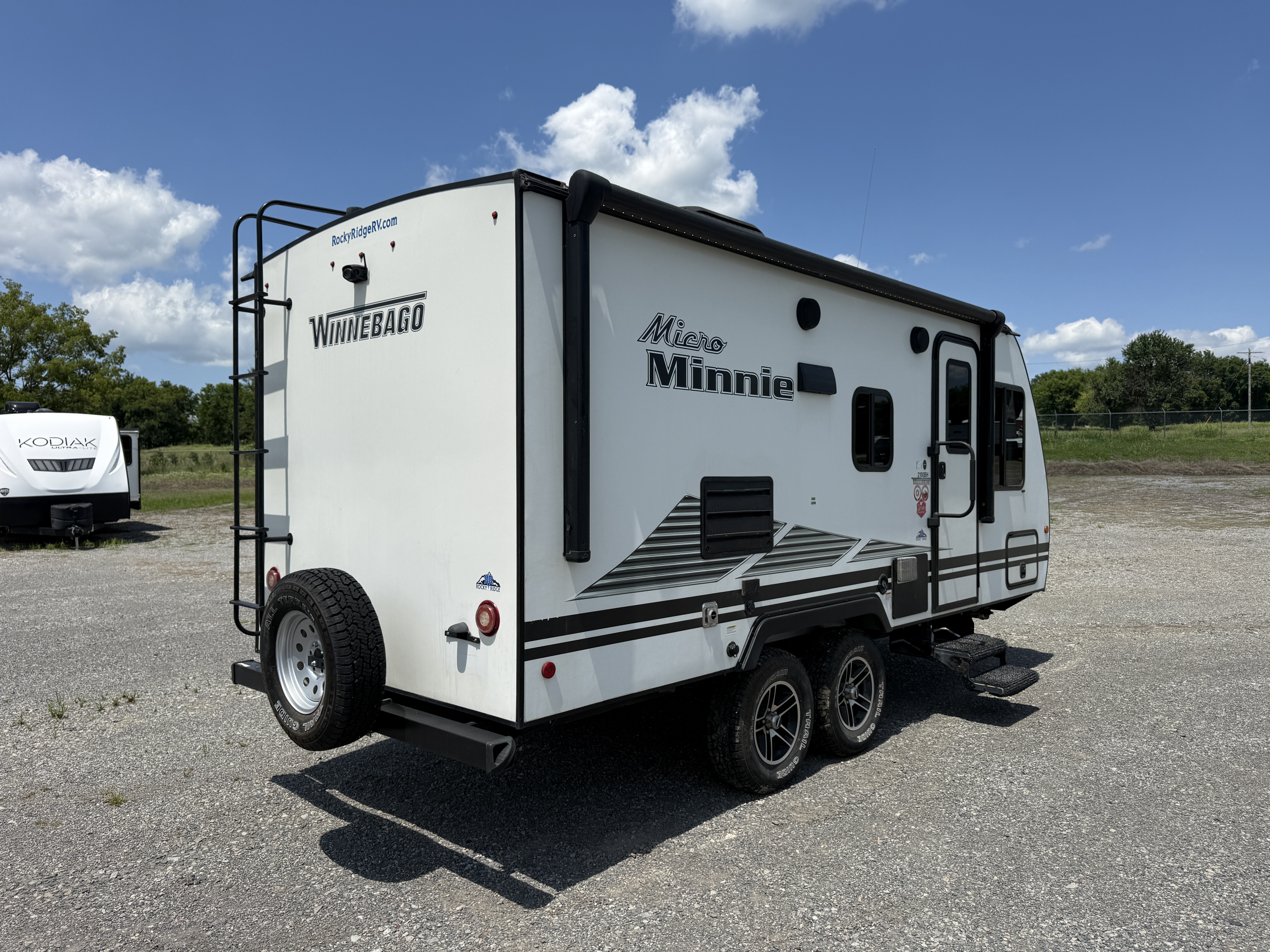 2021 Winnebago Micro Minnie 2100BH - Image 6