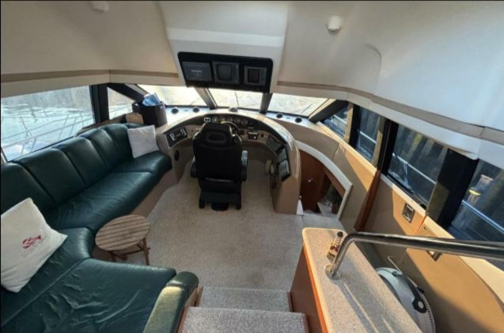 1998 Carver 530 Voyager - Image 4