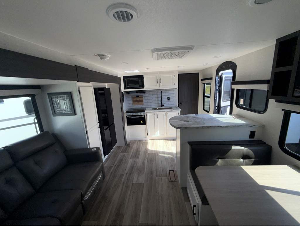2026 VENTURE RV STRATUS 302VBH - Image 11