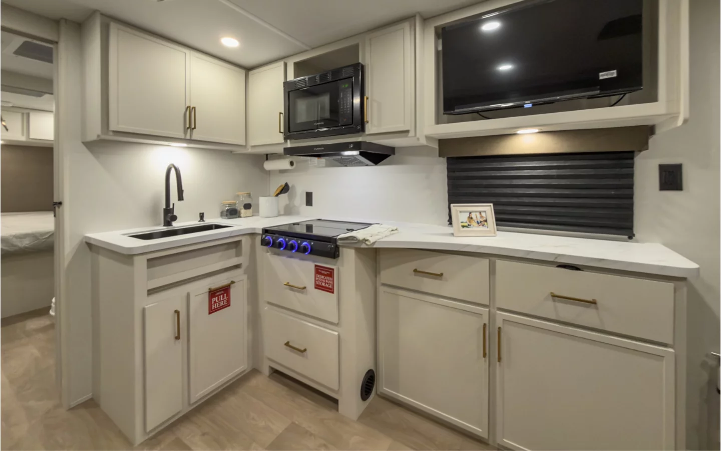2027 Grand Design Transcend 265BHT - Image 11