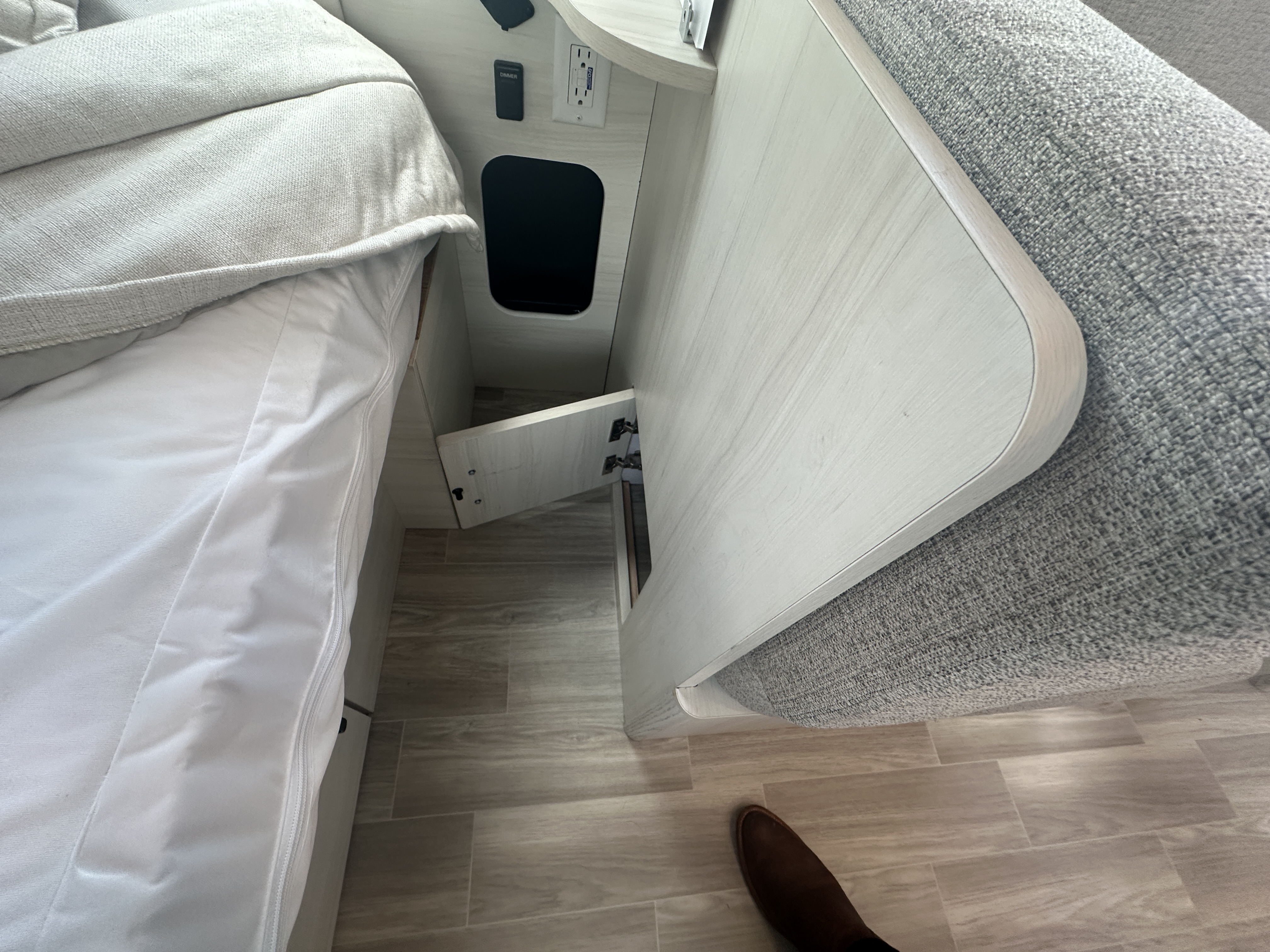2024 Airstream Bambi 22FB - Image 20