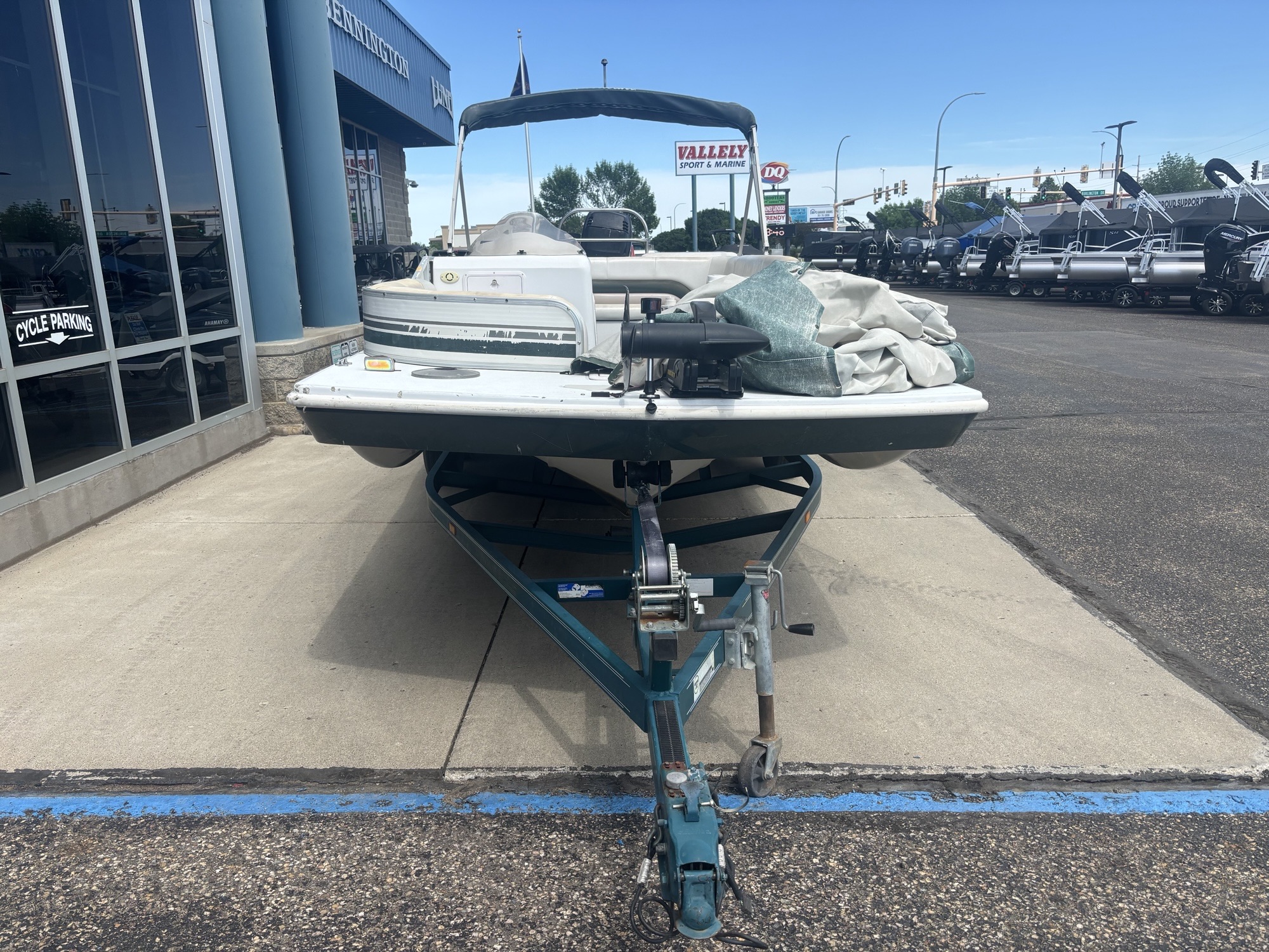 2001 Hurricane 228R - Image 12