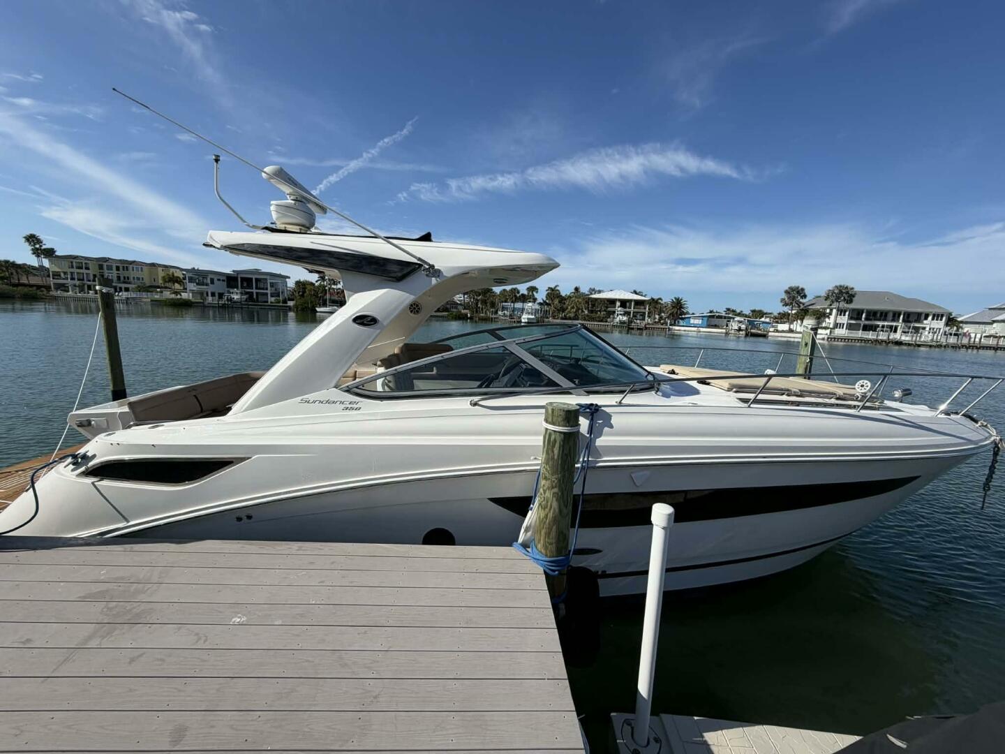 2016 Sea Ray 350 Sundancer - Image 7