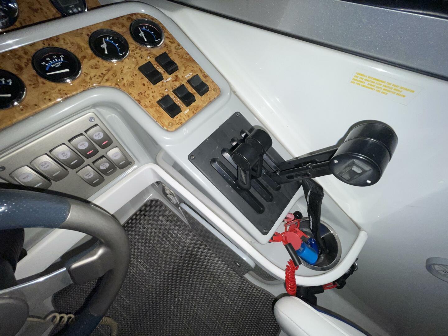 2006 Formula 280 SS - Image 30