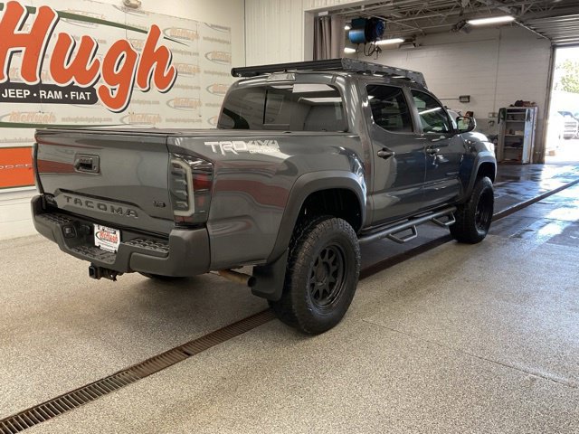 2022 Toyota Tacoma TRD Off-Road Crew Cab 4WD V6 - Image 5