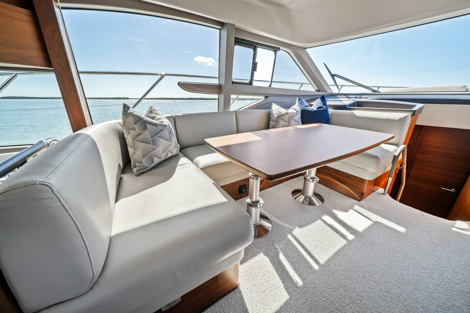 2023 Princess F50 - Image 21