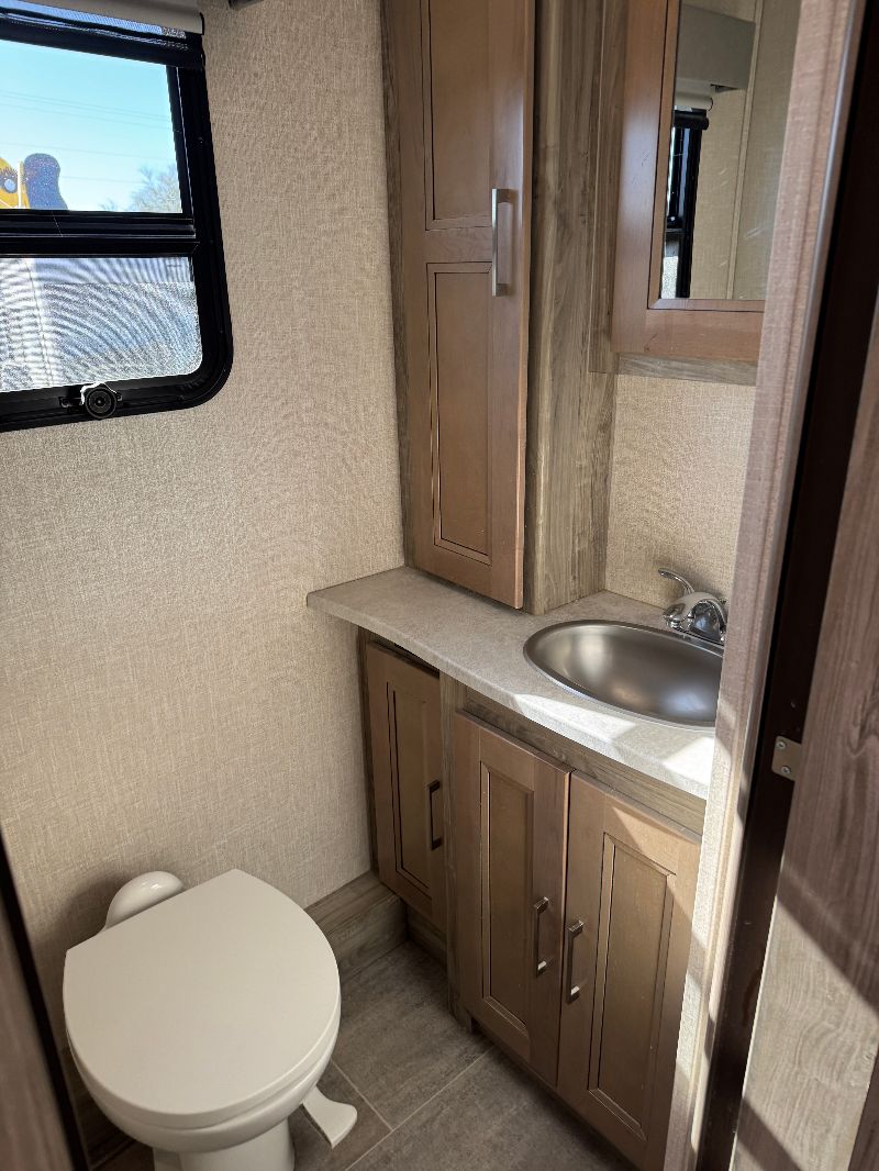 2021 Coachmen Sportscoach SRS 339DS - Image 18