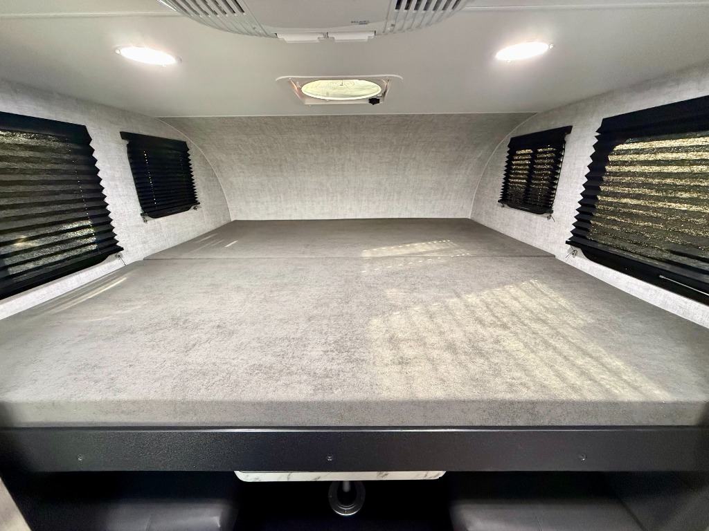 2026 Adlar Truck Topper 5.5 XL - Image 17